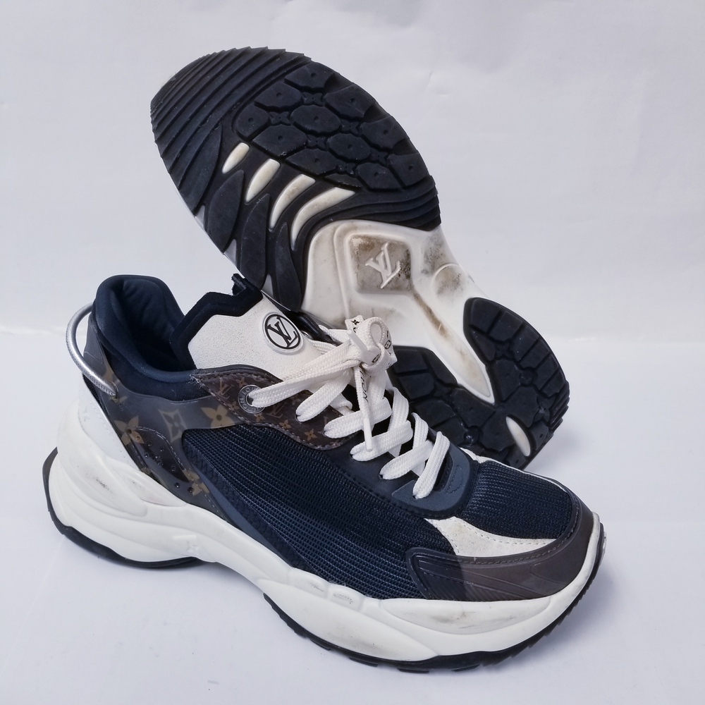 Louis Vuitton Navy and White Sneakers - Picture 4 of 7